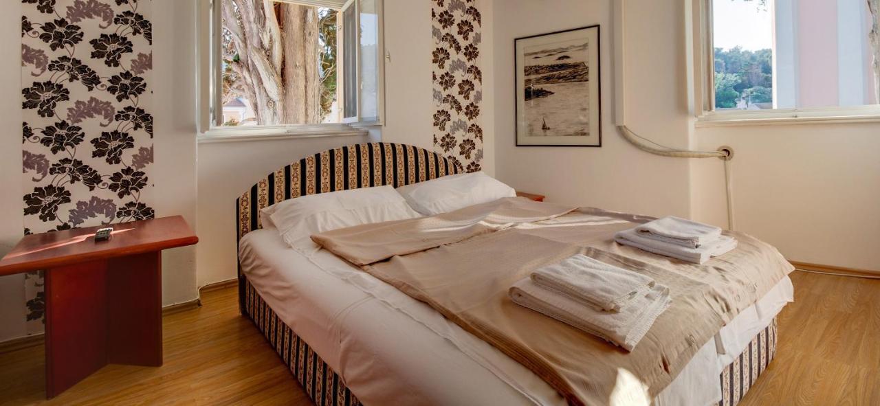 Villa Mozart Veli Losinj Exterior photo