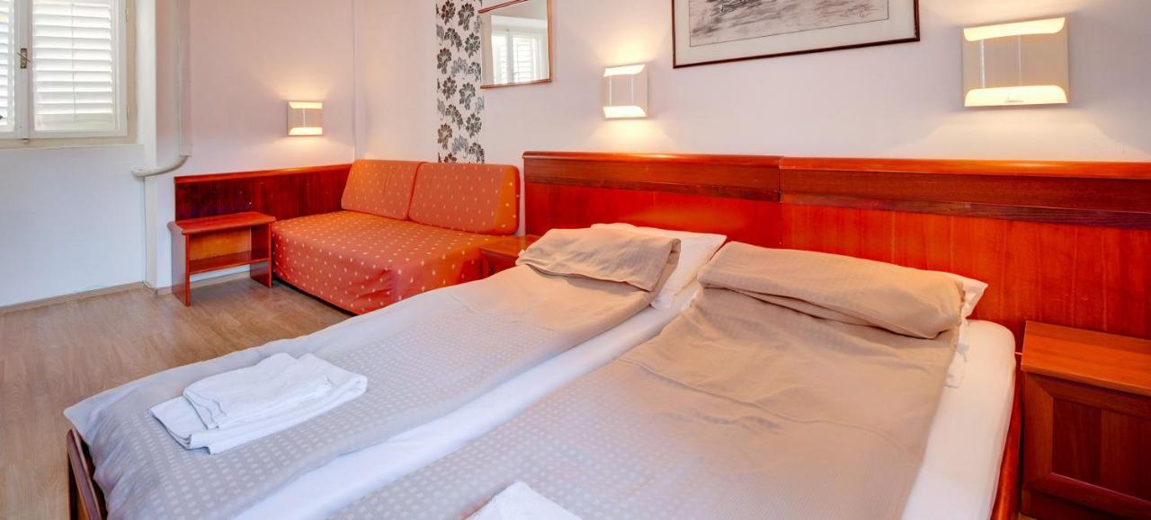 Villa Mozart Veli Losinj Exterior photo