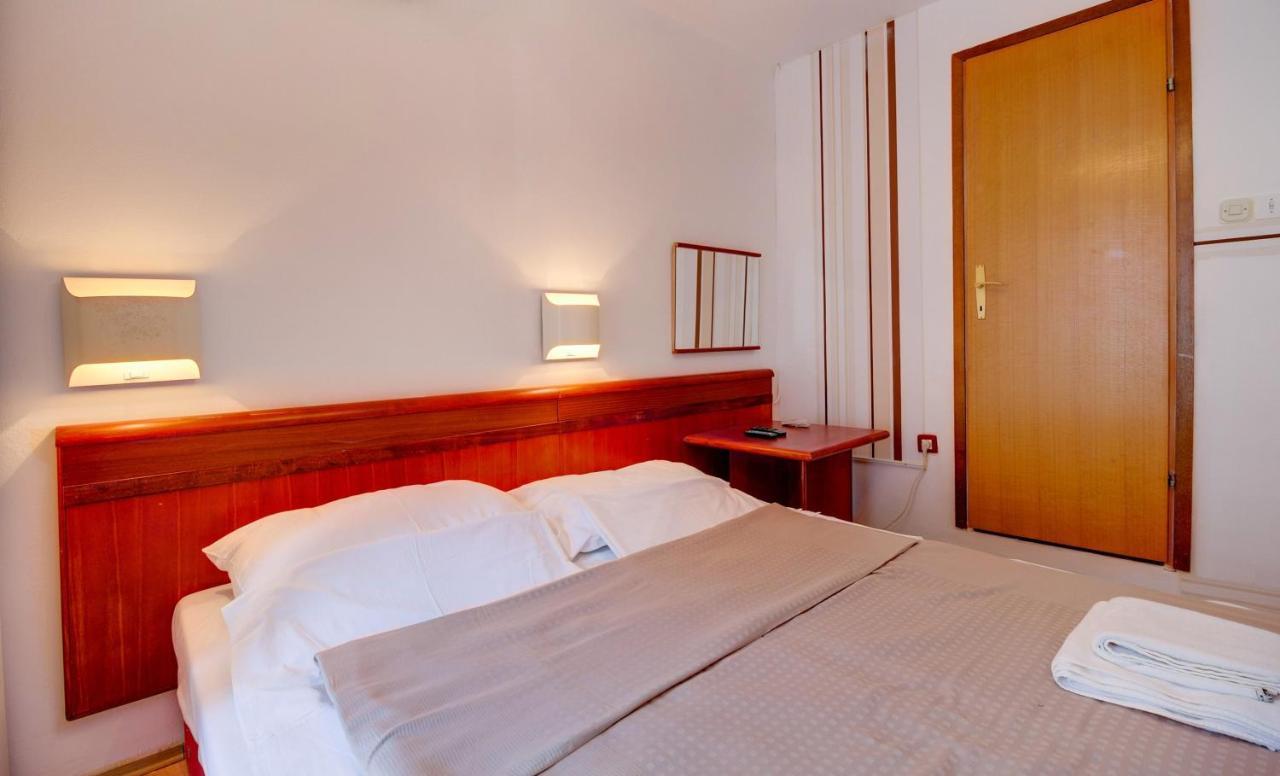 Villa Mozart Veli Losinj Exterior photo
